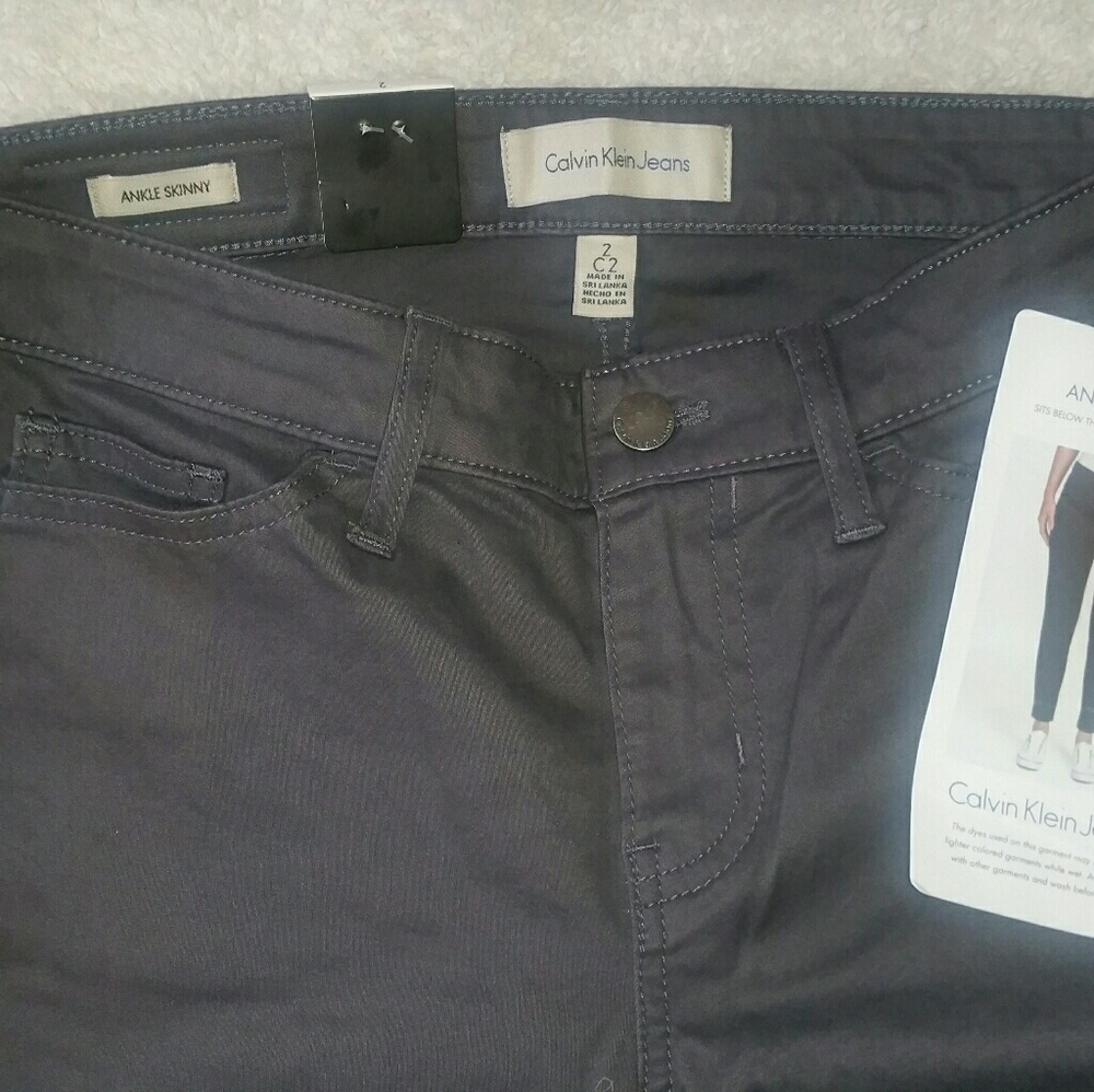 Calvin Klein Jeans - Picture 4 of 5